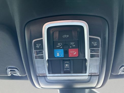 Used 2025 RAM 1500 Big Horn RWD image 34