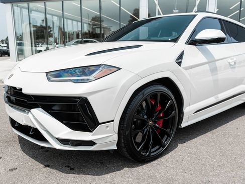 Used 2023 Lamborghini Urus S AWD/4WD image 20