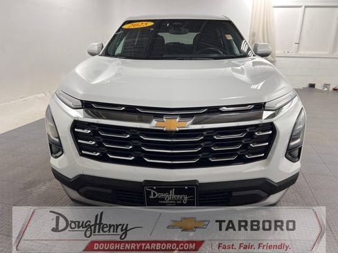 Used 2025 Chevrolet Equinox LT FWD image 2