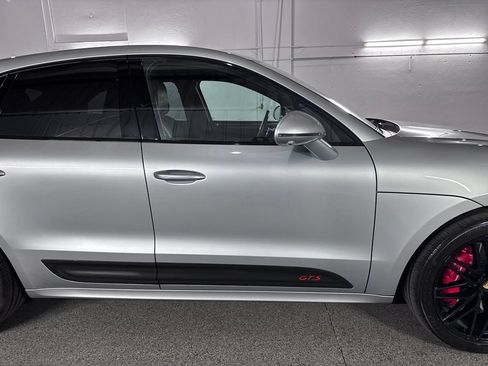 Used 2022 Porsche Macan GTS AWD/4WD image 8