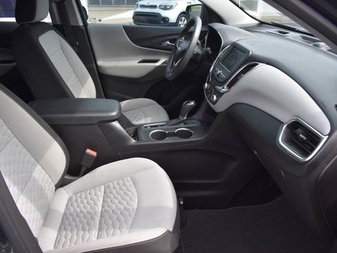 Used 2021 Chevrolet Equinox LS w/ LS Convenience Package FWD image 14