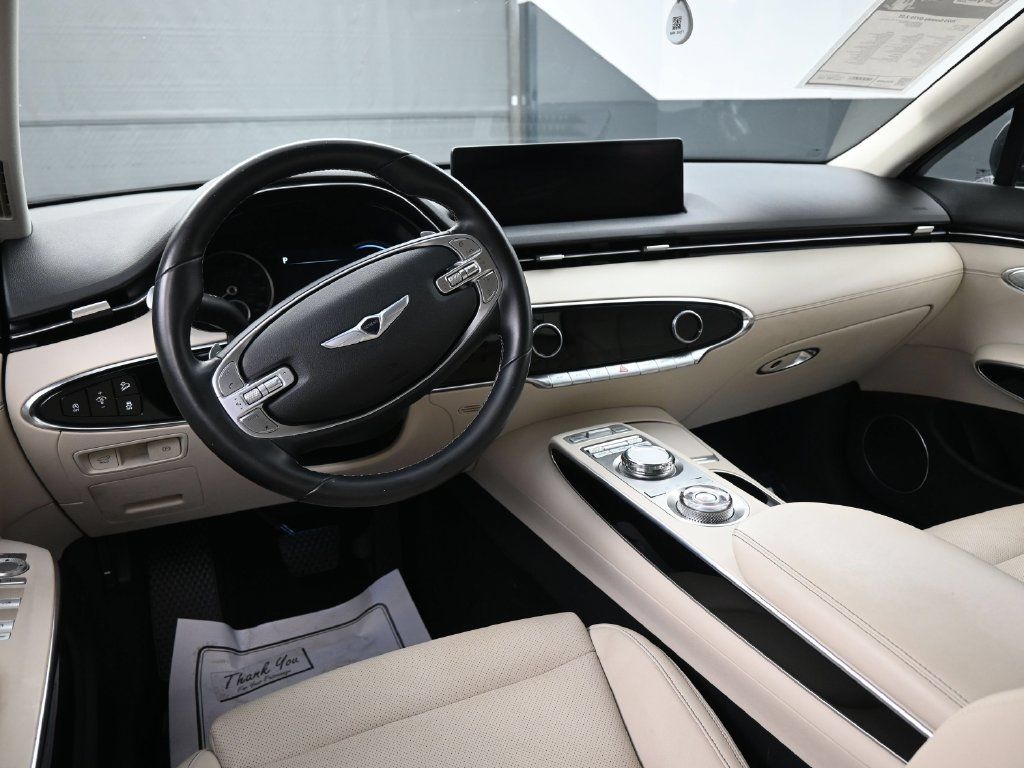Used 2023 Genesis GV70 2.5T AWD/4WD image 25