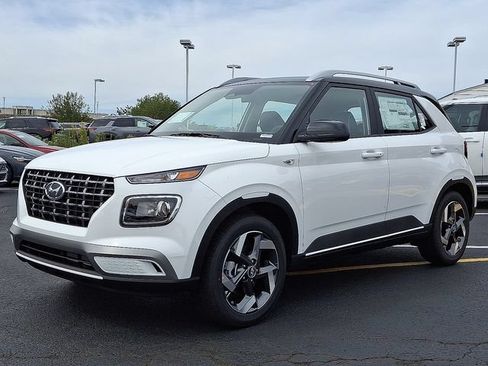 New 2026 Hyundai Venue SEL FWD image 2