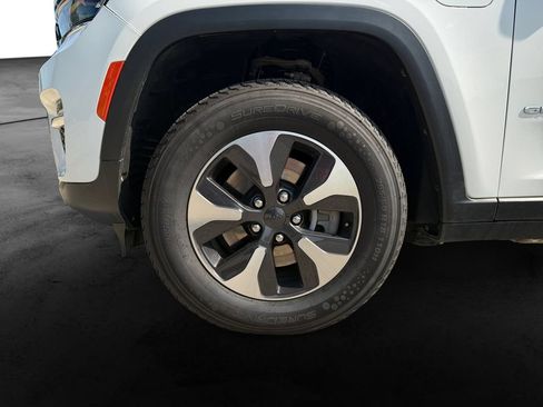 Used 2024 Jeep Grand Cherokee Limited 4xe AWD/4WD image 11