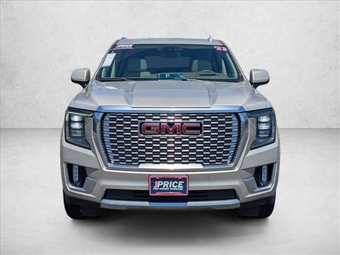 Used 2023 GMC Yukon XL Denali AWD/4WD image 2