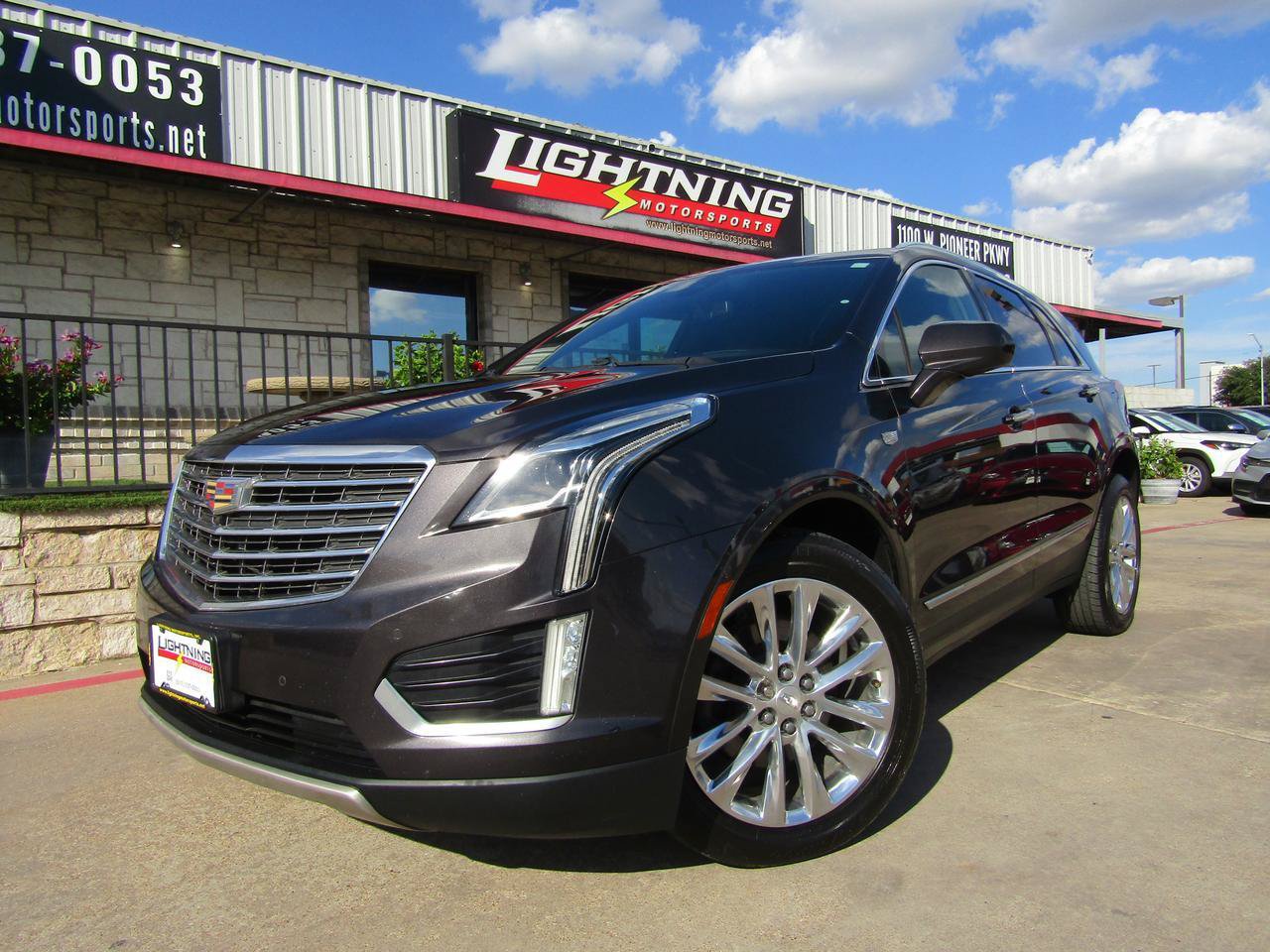 Used 2018 Cadillac XT5 Platinum AWD/4WD image 1
