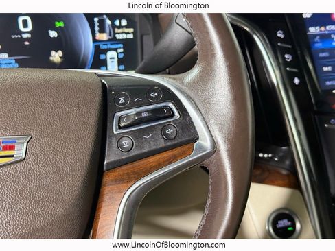 Used 2015 Cadillac Escalade ESV Luxury image 28
