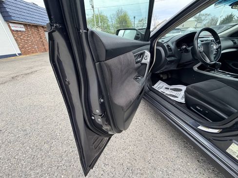 Used 2013 Nissan Altima 2.5 S FWD image 29