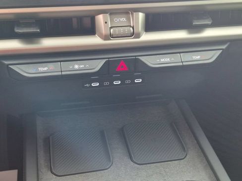 Used 2027 Kia Telluride S w/ Towing Package AWD/4WD image 22