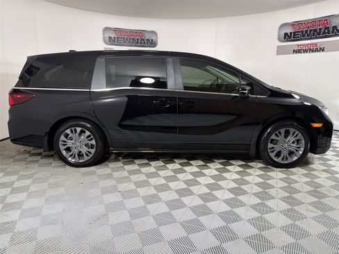Used 2026 Honda Odyssey Touring image 4
