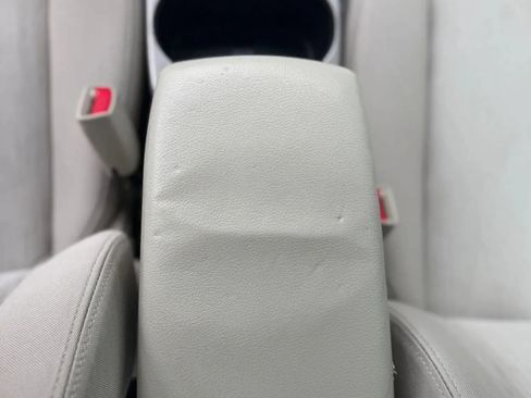 Used 2014 Subaru Legacy 2.5i Premium AWD/4WD image 20