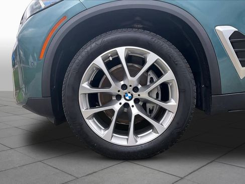 Used 2024 BMW X5 xDrive40i w/ Premium Package AWD/4WD image 10
