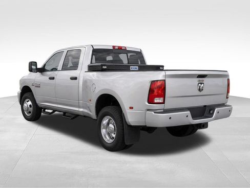 Used 2018 RAM 3500 Tradesman w/ Chrome Appearance Group AWD/4WD image 3