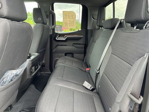 Used 2023 Chevrolet Silverado 1500 RST AWD/4WD image 16