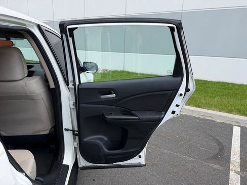 Used 2015 Honda CR-V LX image 17