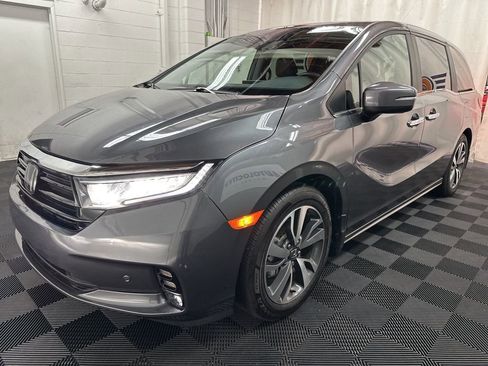 Used 2024 Honda Odyssey Touring image 5