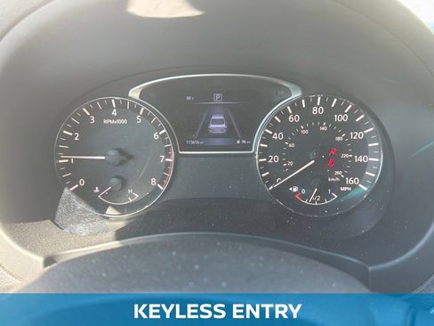 Used 2017 Nissan Altima 2.5 S FWD image 3