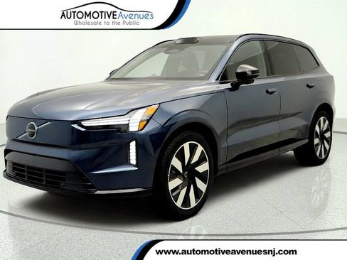 Used 2025 Volvo EX90 Ultra AWD/4WD image 1