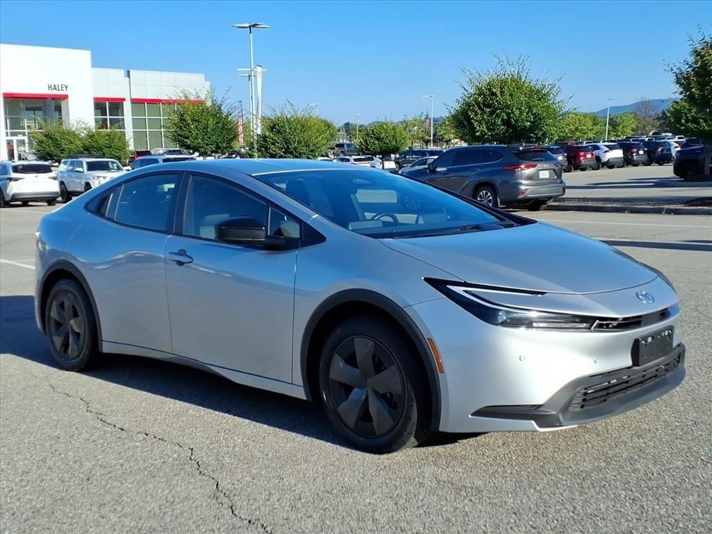 Certified 2025 Toyota Prius LE FWD image 2