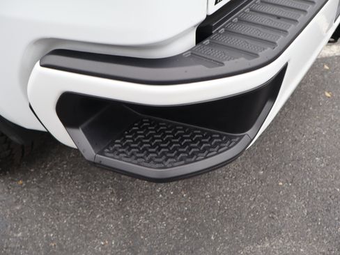 Used 2025 GMC Sierra 1500 Elevation image 35