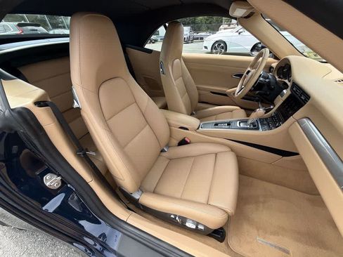 Used 2017 Porsche 911 Carrera RWD image 22