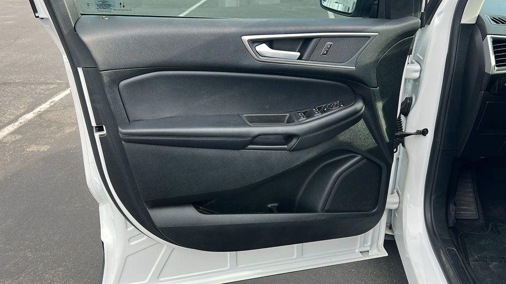Used 2024 Ford Edge SEL w/ Convenience Package AWD/4WD image 13