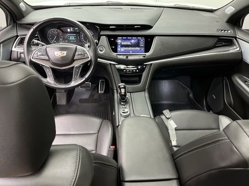 Certified 2024 Cadillac XT5 Sportv w/ LPO, Floor Liner Package AWD/4WD image 4
