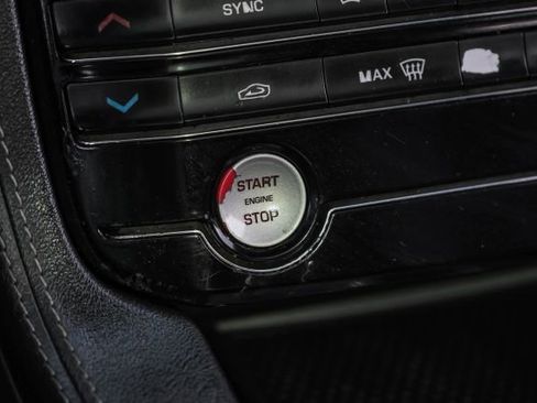 Used 2018 Jaguar F-PACE S image 27