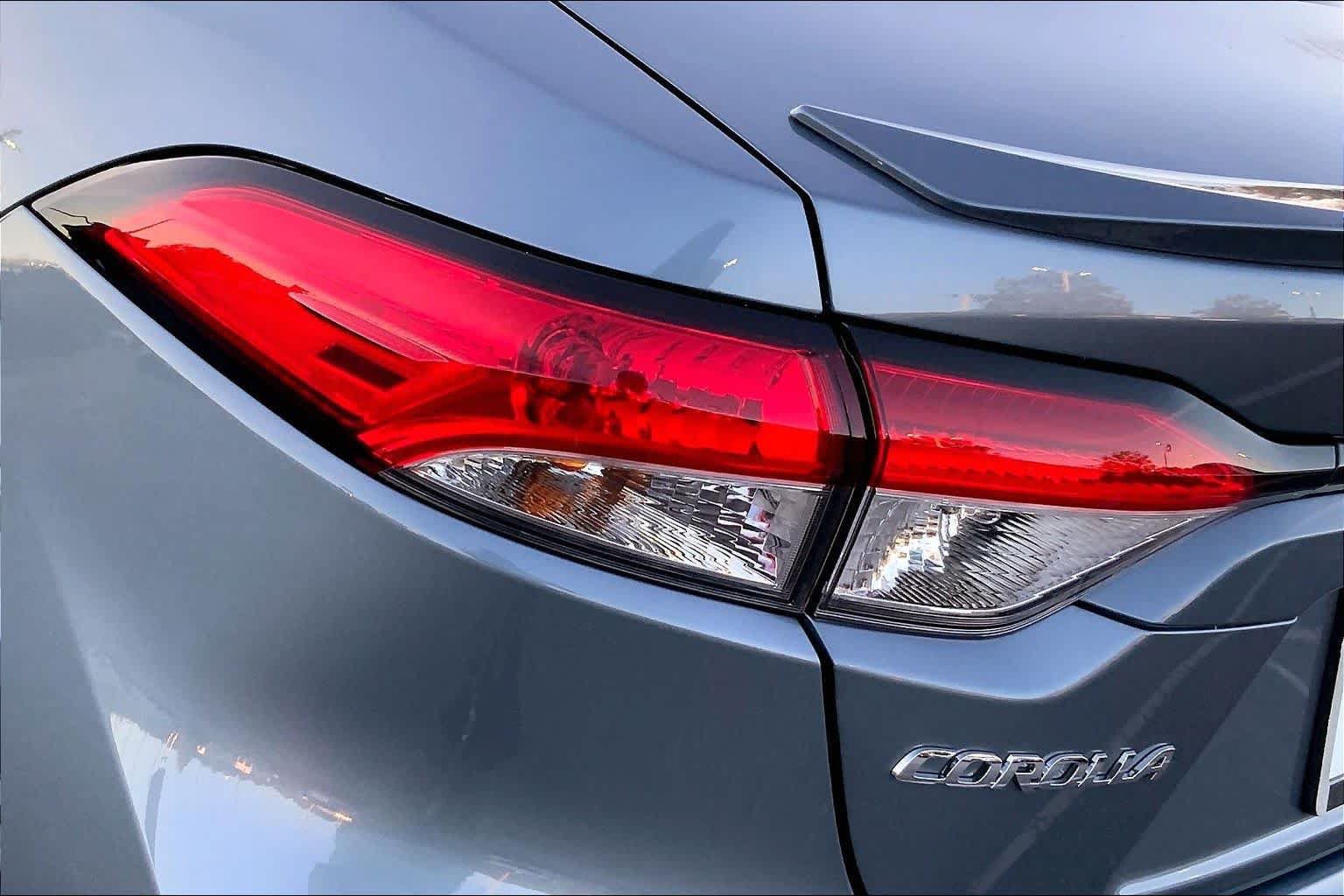 Used 2026 Toyota Corolla SE FWD image 25