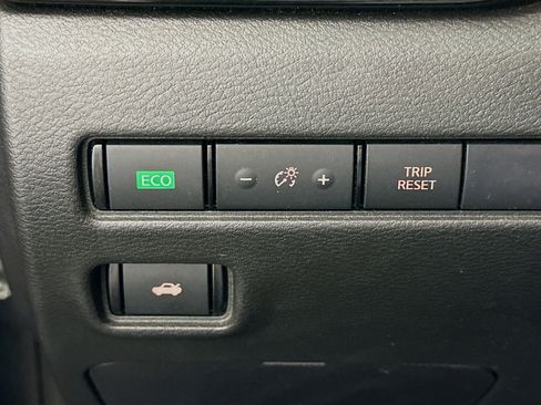 Used 2024 Nissan Sentra SV image 17