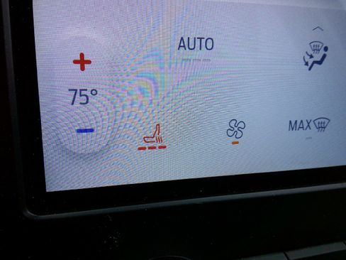 Certified 2024 Ford Edge SEL image 16