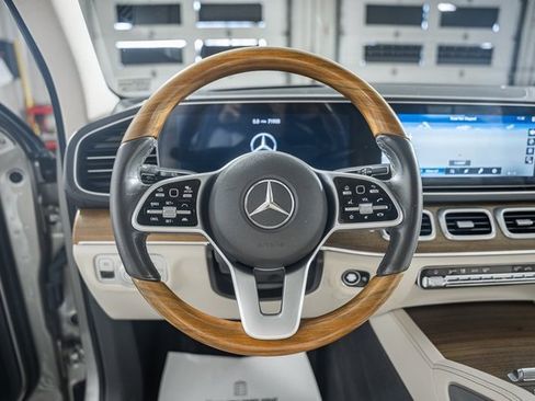 Used 2020 Mercedes-Benz GLS 450 4MATIC image 30