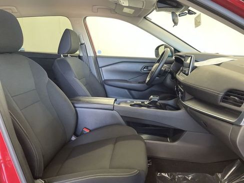 Certified 2025 Nissan Rogue S image 18