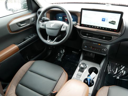 Used 2025 Ford Bronco Sport Outer Banks w/ Outer Banks Tech Package+ image 9