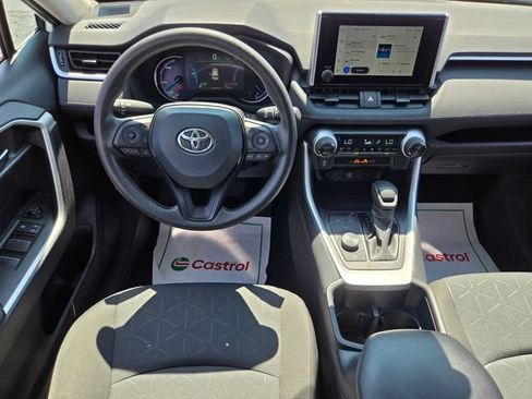 Used 2025 Toyota RAV4 XLE AWD/4WD image 13