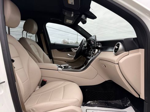 Used 2017 Mercedes-Benz GLC 300 4MATIC image 31