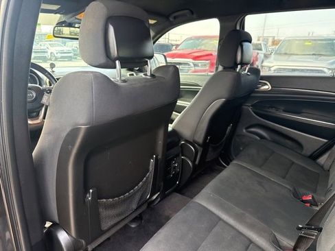 Used 2015 Jeep Grand Cherokee Laredo w/ Quick Order Package 23E image 28