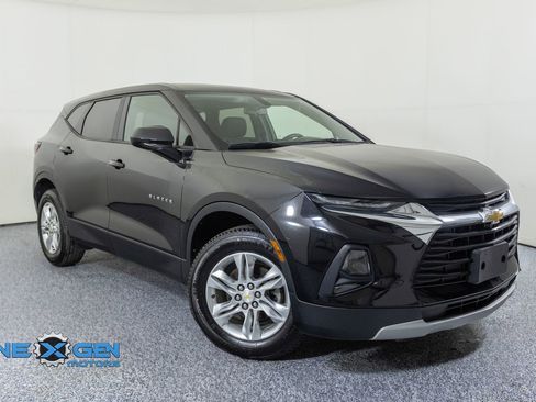 Used 2020 Chevrolet Blazer LT FWD image 1