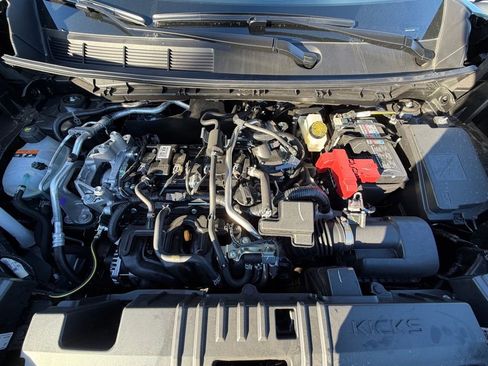 New 2026 Nissan Kicks SR FWD image 31