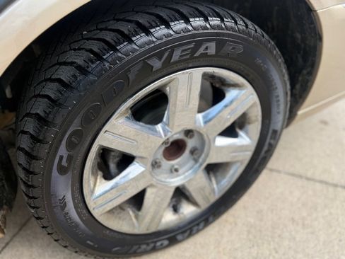 Used 2006 Cadillac DTS image 16