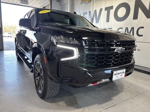 Used 2023 Chevrolet Suburban Z71 w/ Luxury Package image 38