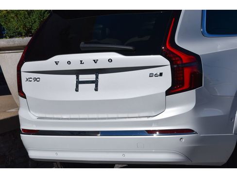 New 2026 Volvo XC90 B6 Plus w/ Protection Package Premier image 30