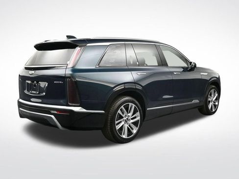 Used 2026 Cadillac Vistiq Luxury AWD/4WD image 5