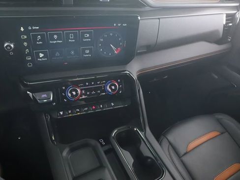 Used 2025 GMC Sierra 2500 AT4 w/ Technology Package image 26