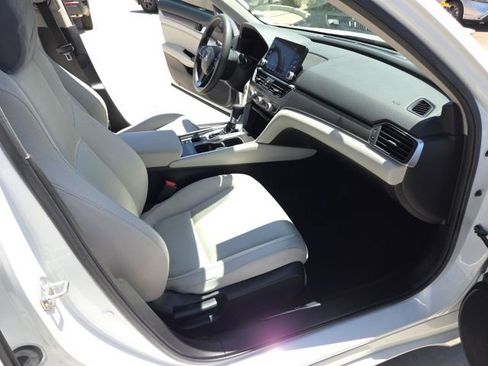 Certified 2020 Honda Accord LX image 18