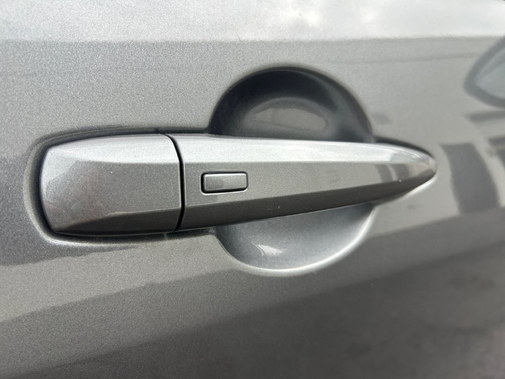 Used 2025 Nissan Sentra SV FWD image 21