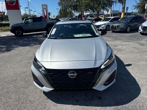 New 2025 Nissan Altima 2.5 SR w/ SR Premium Package image 4