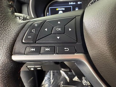 Used 2019 Nissan Kicks SR w/ SR Premium Package image 23