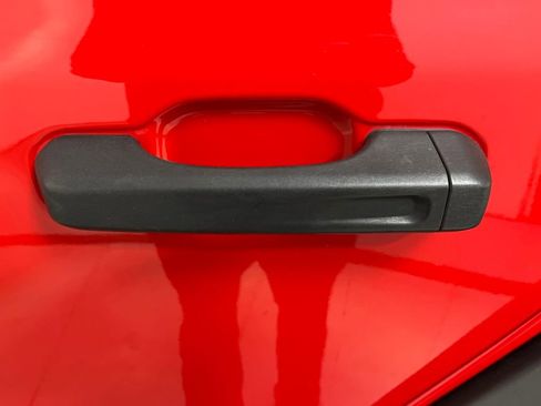 Used 2018 Jeep Wrangler Unlimited Sport S image 39