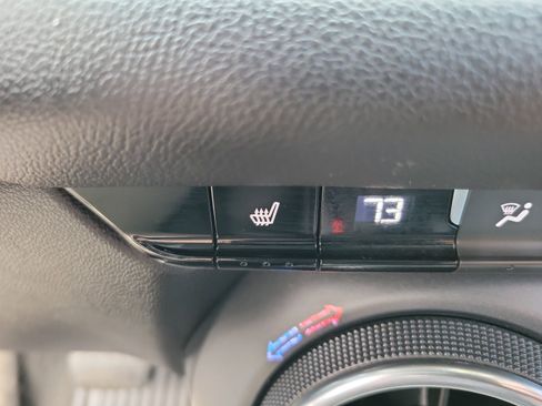 Used 2021 Chevrolet Blazer LT image 16